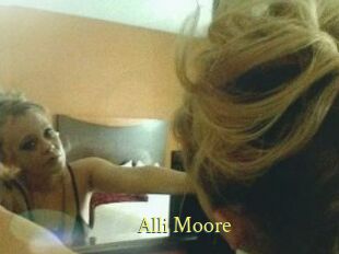 Alli_Moore