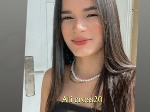 Ali_cross20