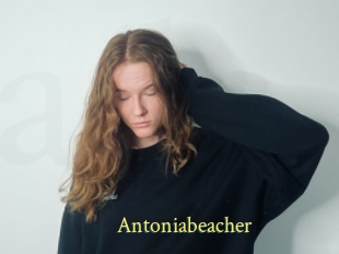 Antoniabeacher
