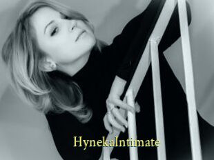 HynekaIntimate