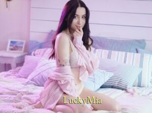 LuckyMia