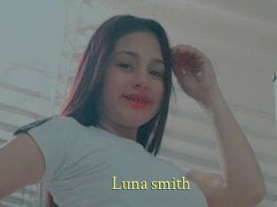 Luna_smith