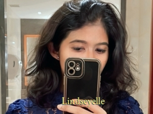 Lindseyelle