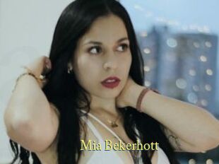 Mia_Bekerhott