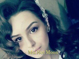 Mia_Hot_Moon