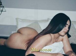 Mia_stonee