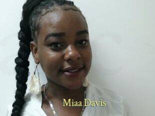 Miaa_Davis