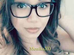 MonikaXO