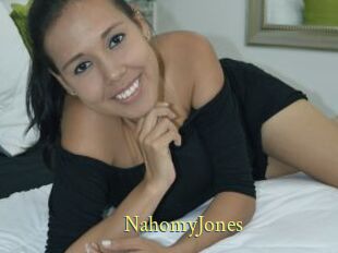 NahomyJones