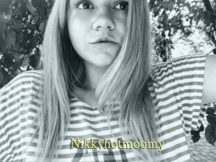 Nikkyhotmoomy