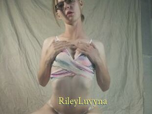 RileyLuvyna