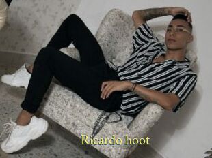 Ricardo_hoot