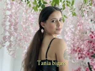 Tania_bigass